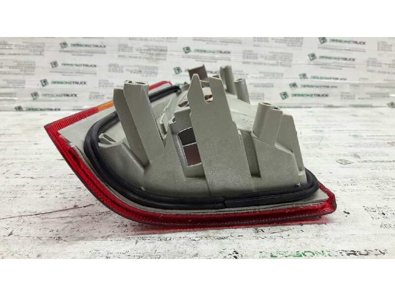 Recambio de piloto trasero derecho para opel kadett e california berlina referencia OEM IAM 395334  