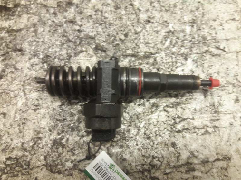 Recambio de inyector para volkswagen golf iv berlina (1j1) highline referencia OEM IAM 038130073F BOSCH 