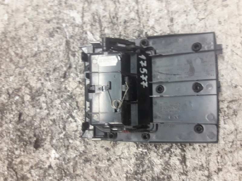 Recambio de cenicero para peugeot 406 berlina (s1/s2) svdt referencia OEM IAM 9626735577  