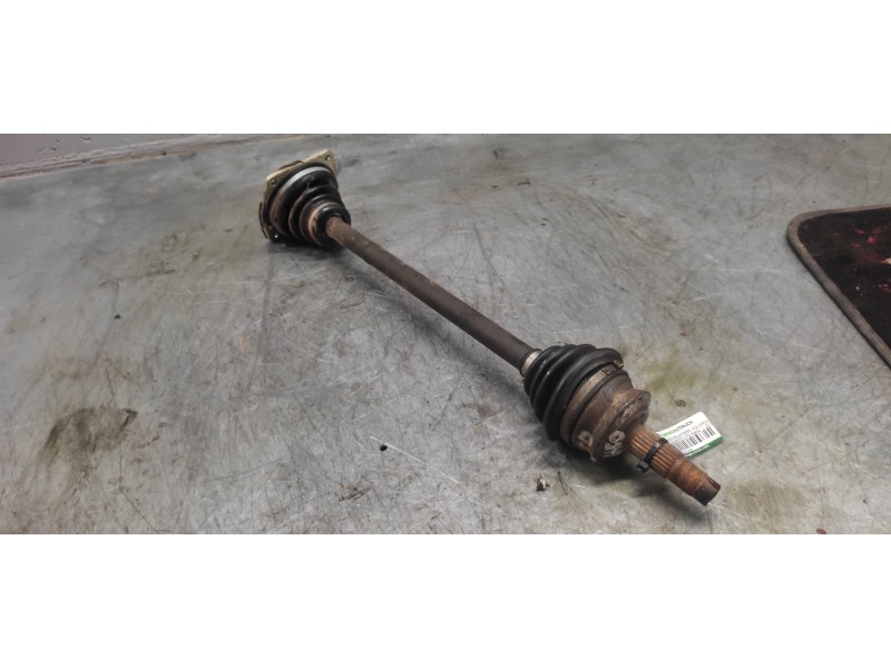 Recambio de transmision delantera izquierda para fiat cinquecento (170) siena referencia OEM IAM  24.30MM MANGUETA 