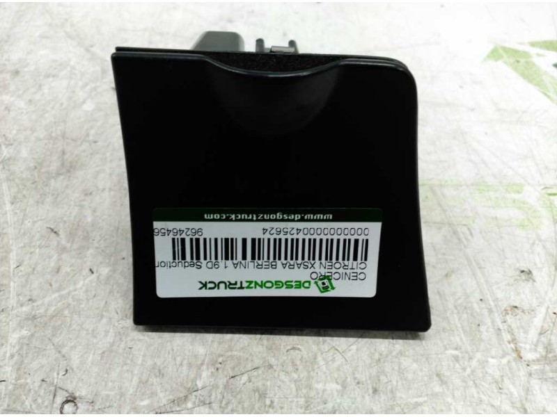 Recambio de cenicero para citroën xsara berlina 1.9d seduction referencia OEM IAM 9624645677 7588PF 
