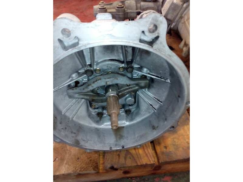Recambio de caja cambios para mercedes trucks o 409 .... referencia OEM IAM 61185615 711110 225043