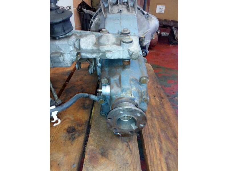 Recambio de caja cambios para mercedes trucks o 409 .... referencia OEM IAM 61185615 711110 225043