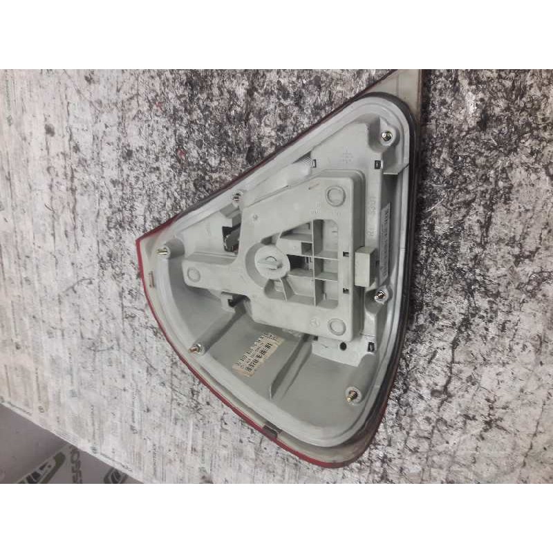 Recambio de piloto trasero derecho para mercedes-benz clase c (w202) berlina 180 (202.018) referencia OEM IAM 2028201064R  