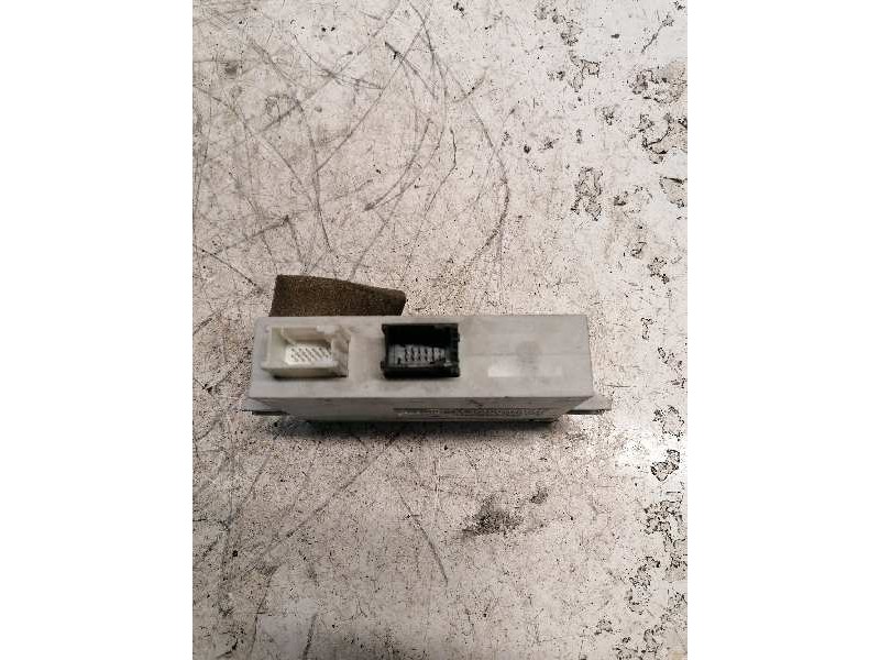 Recambio de modulo electronico para bmw serie 3 berlina (e46) 320d referencia OEM IAM 6904023 12/12 PINS 