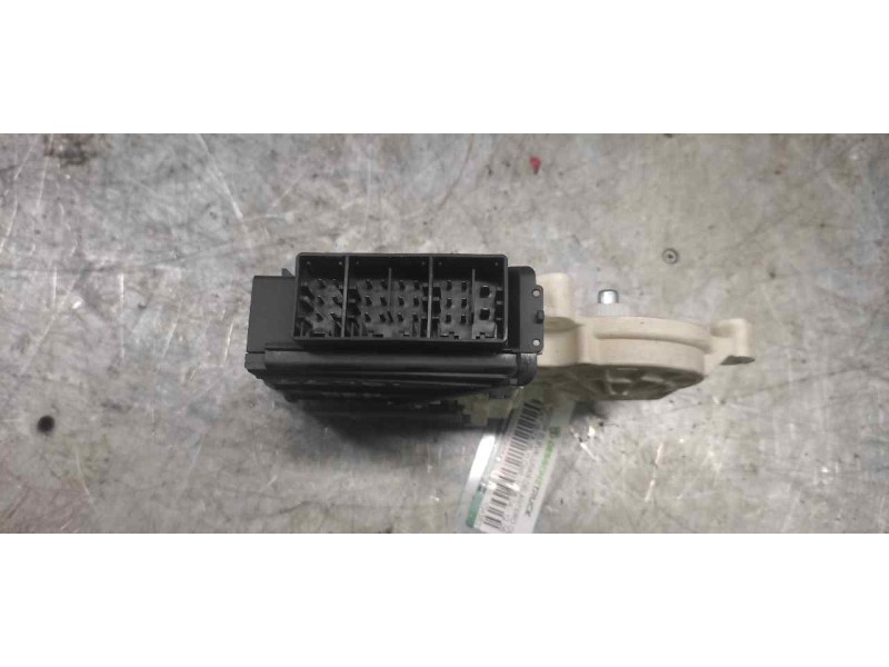 Recambio de motor elevalunas delantero derecho para seat ibiza (6l1) cool referencia OEM IAM 104383101 05074140 SIEMENS