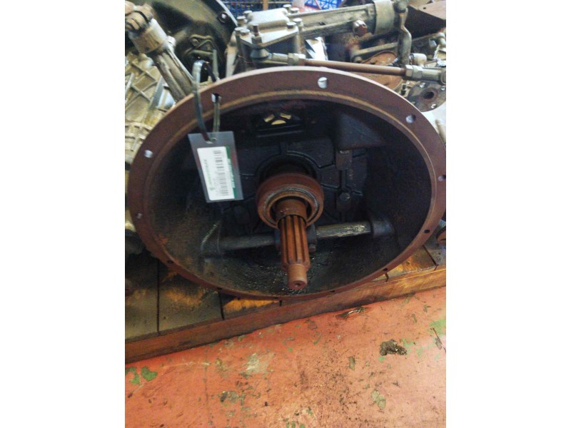 Recambio de caja cambios para nissan trucks l-80 referencia OEM IAM S542 1307052016 07101150-0