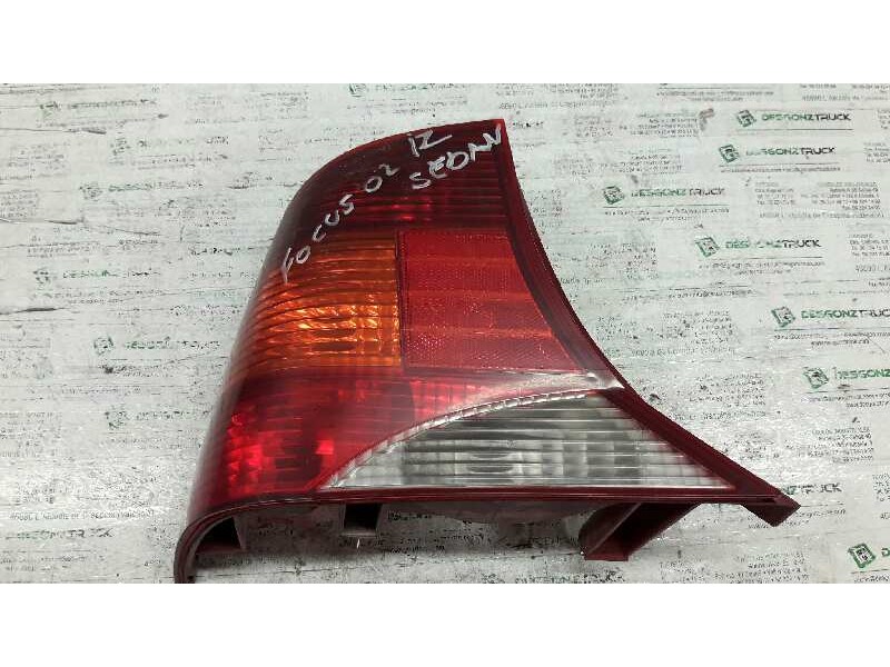Recambio de piloto trasero izquierdo para ford focus berlina (cak) ghia referencia OEM IAM 1M5113405BB  