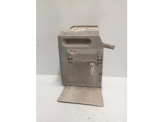 Recambio de guardabarros delantero izquierdo para nissan cabstar 01.04  cabina simple cabina individual referencia OEM IAM 63101