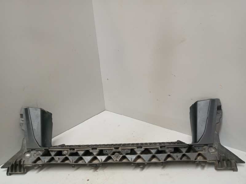 Recambio de molduras delanteras para man tgx 18.xxx 12.4 diesel referencia OEM IAM 81416146011  PISADERA FRONTAL