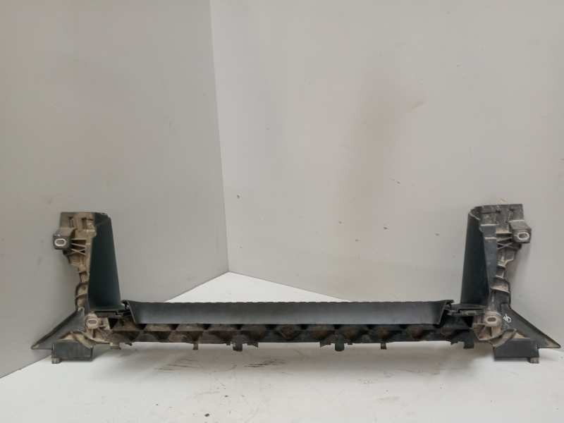 Recambio de molduras delanteras para man tgx 18.xxx 12.4 diesel referencia OEM IAM 81416146011  PISADERA FRONTAL