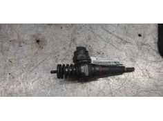 Recambio de inyector para volkswagen polo berlina (6n2) 1.4 tdi referencia OEM IAM 03A130073F  