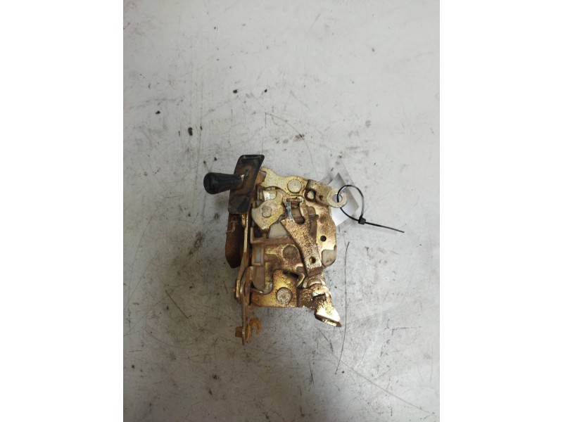 Recambio de cerradura puerta delantera derecha para nissan trucks l35.08 ...... referencia OEM IAM   