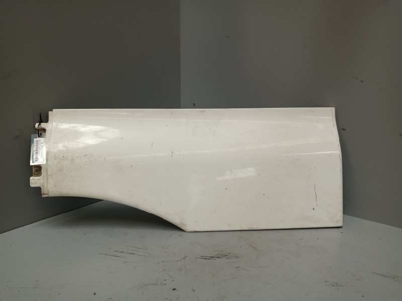 Recambio de moldura trasera cabina para man tgx 18.xxx 12.4 diesel referencia OEM IAM 81615100409  IZQUIERDA