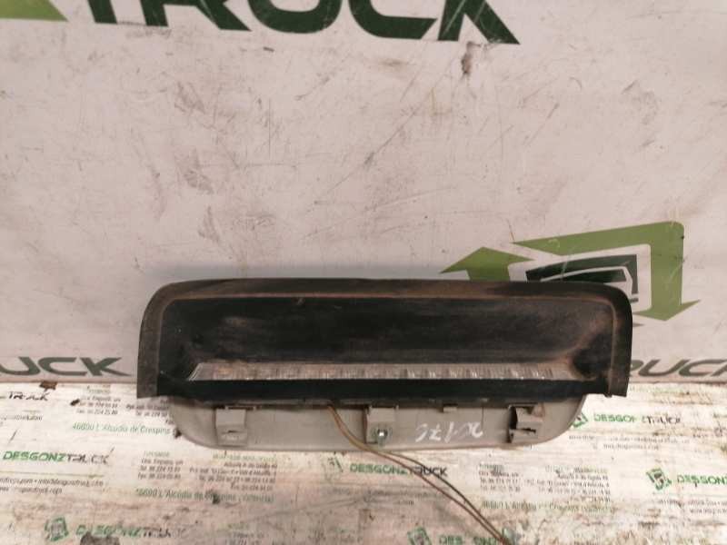 Recambio de luz central de freno para opel astra g berlina club referencia OEM IAM 93241483 2 CABLES 