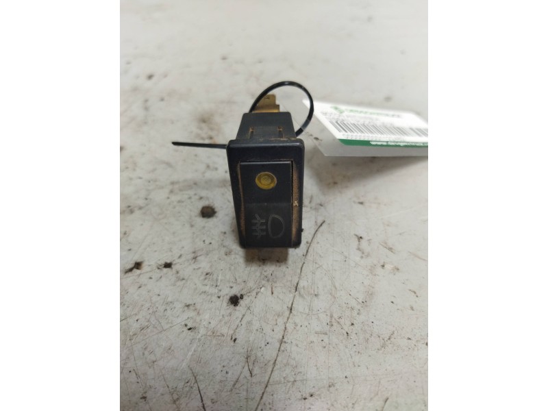 Recambio de boton antiniebla para nissan trucks l35.08 ...... referencia OEM IAM   