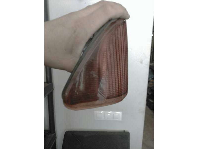 Recambio de piloto trasero izquierdo para ford sierra berlina clx referencia OEM IAM 87BG13A603  