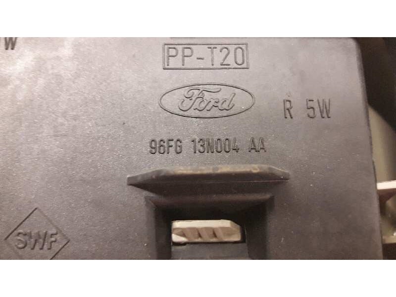 Recambio de piloto trasero derecho para ford fiesta berlina ghia referencia OEM IAM 96FG13N004  
