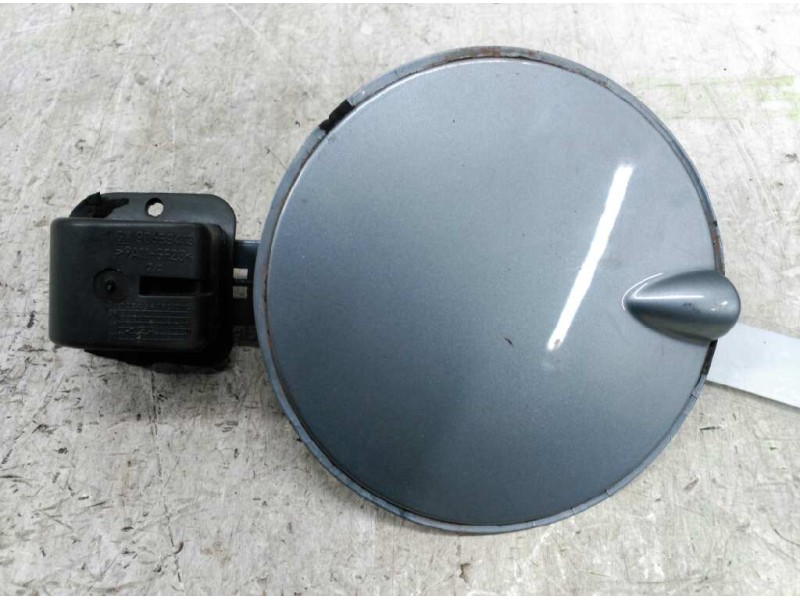 Recambio de tapa exterior combustible para opel astra g berlina club referencia OEM IAM 008046589  