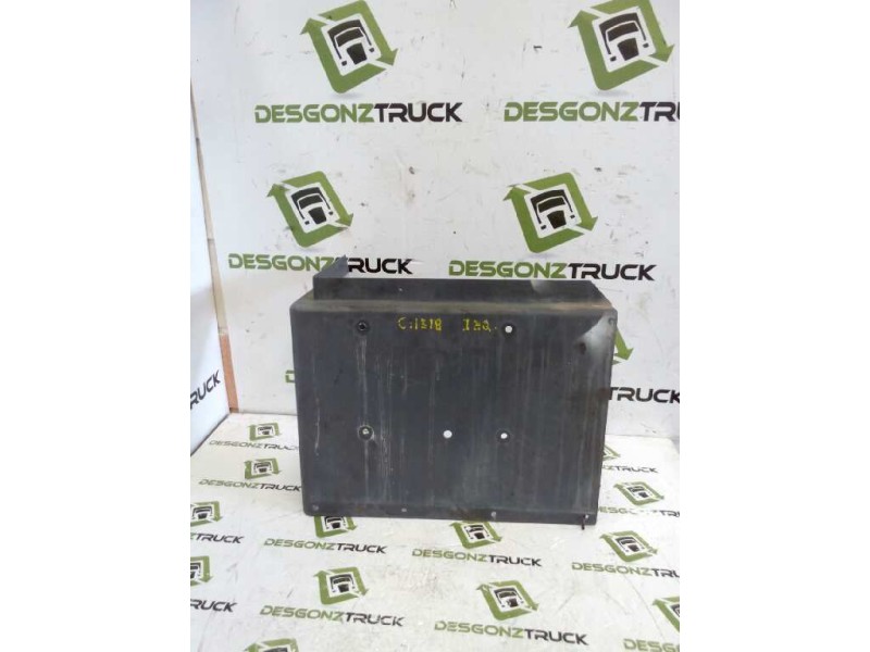 Recambio de guardabarros delantero izquierdo para nissan trucks l35.09 ... referencia OEM IAM   