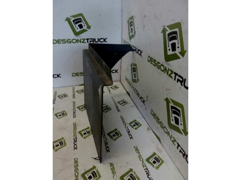 Recambio de guardabarros delantero izquierdo para nissan trucks l35.09 ... referencia OEM IAM   