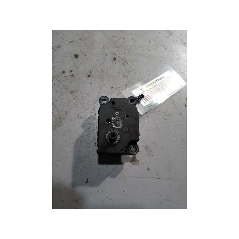 Recambio de motor regulador climatizacion para renault magnum ab 2005 12.8 diesel referencia OEM IAM 5001864711  