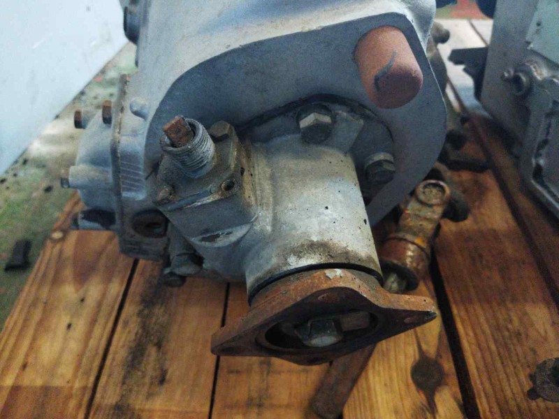 Recambio de caja cambios para nissan trucks l-60.09 referencia OEM IAM T5200  