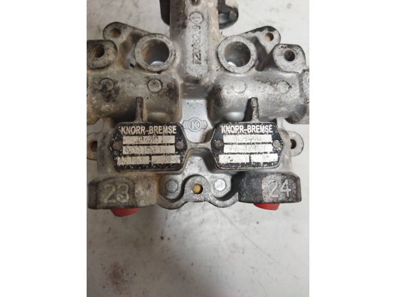 Recambio de valvula aire para iveco eurocargo 05.03 referencia OEM IAM 42536555 AE4608 ZB4601