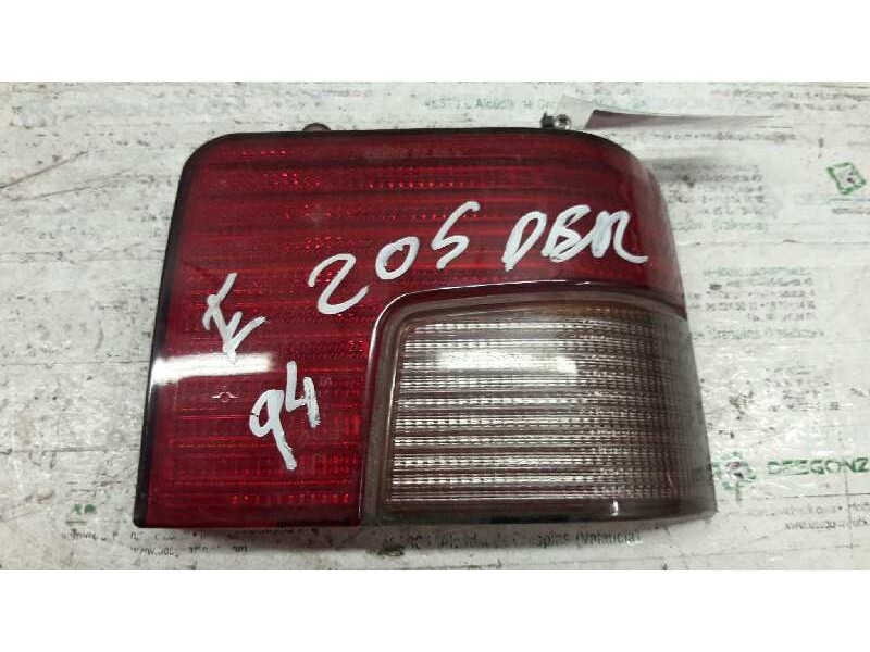 Recambio de piloto trasero derecho para peugeot 205 berlina 1.4 generation referencia OEM IAM  TULIPA DERECHA 