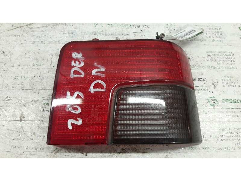 Recambio de piloto trasero derecho para peugeot 205 berlina 1.4 generation referencia OEM IAM  TULIPA DERECHA 