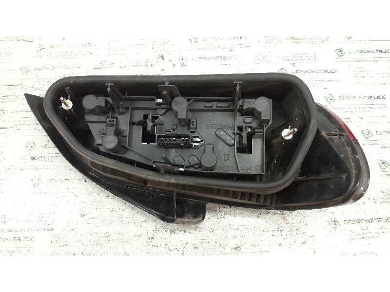 Recambio de piloto trasero derecho para peugeot 406 berlina (s1/s2) sr referencia OEM IAM   