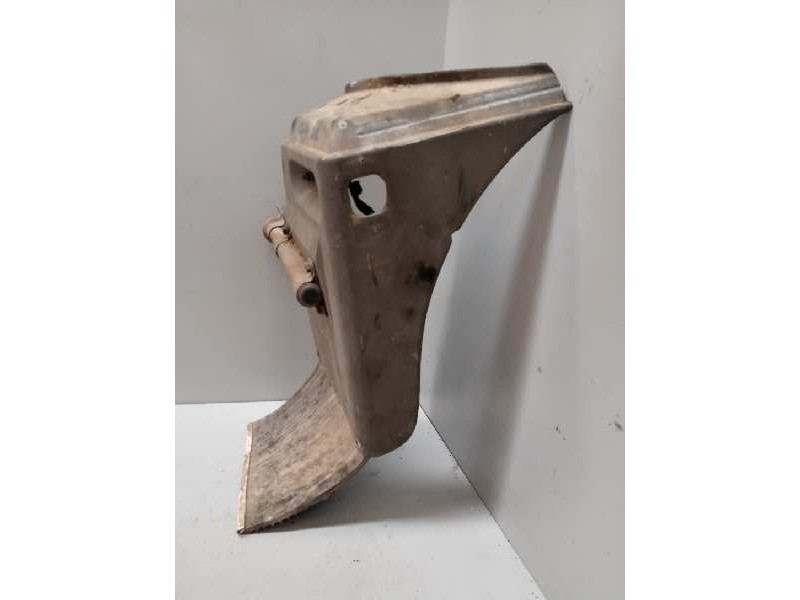 Recambio de guardabarros delantero derecho para nissan cabstar 01.04  cabina simple cabina individual referencia OEM IAM 63100F3