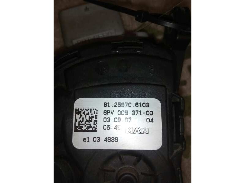 Recambio de pedal acelerador para man tgx 18.xxx fg / 4x2 bl xl referencia OEM IAM 81259706103  