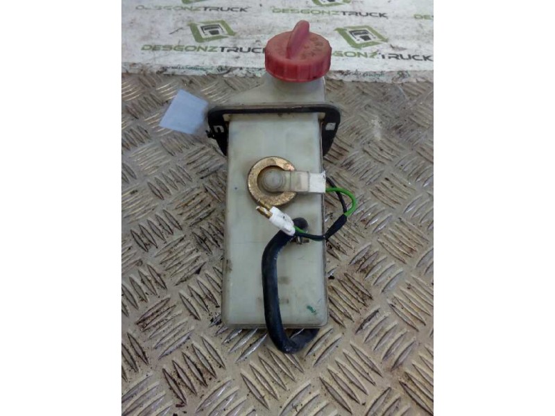 Recambio de deposito liquido de frenos para nissan trucks atleon 120 referencia OEM IAM   