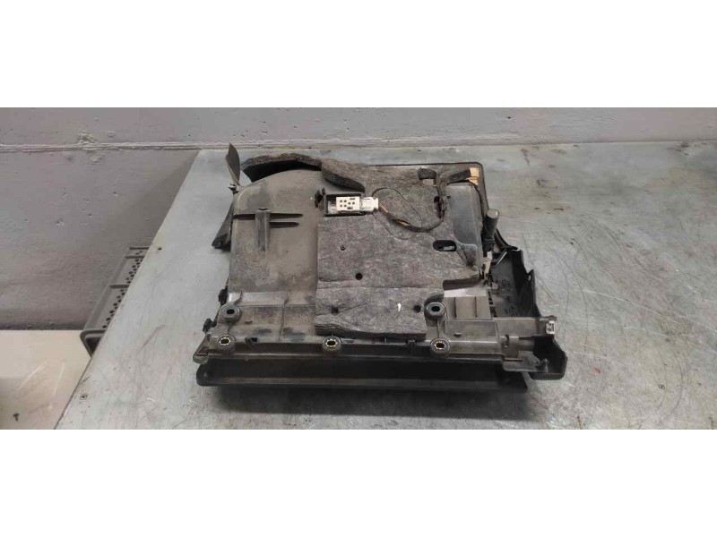 Recambio de guantera para audi a4 ber. (b8) básico referencia OEM IAM 8K1857035  