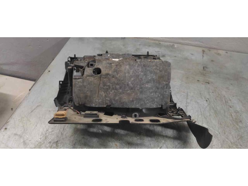 Recambio de guantera para audi a4 ber. (b8) básico referencia OEM IAM 8K1857035  
