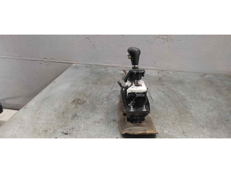 Recambio de palanca cambio para audi a4 ber. (b8) básico referencia OEM IAM 8K1713041F  