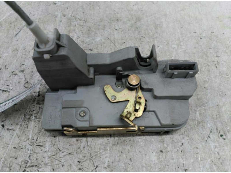 Recambio de cerradura puerta trasera izquierda para peugeot 307 break / sw (s1) sw pack referencia OEM IAM 9137A0  