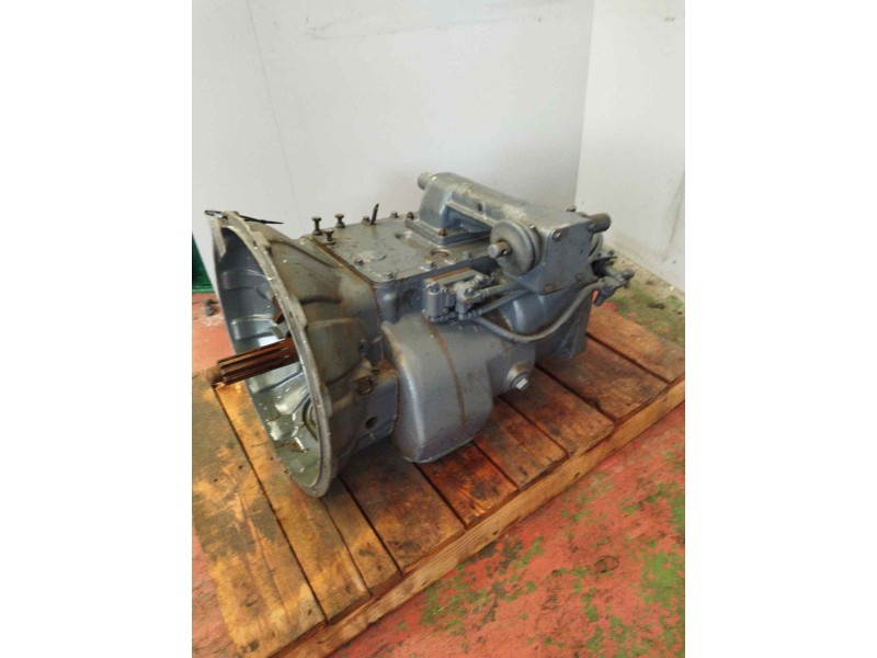 Recambio de caja cambios para pegaso trucks thecno 310 ... referencia OEM IAM RT09509A M081706 FULLER