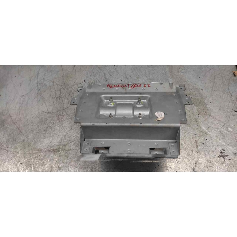 Recambio de airbag delantero derecho para renault clio ii fase ii (b/cb0) authentique referencia OEM IAM 8200197820  