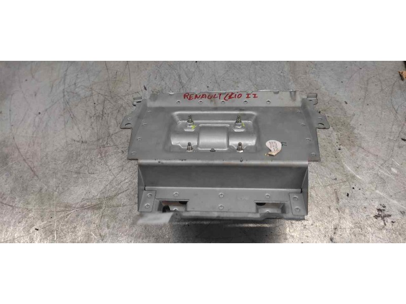 Recambio de airbag delantero derecho para renault clio ii fase ii (b/cb0) authentique referencia OEM IAM 8200197820  