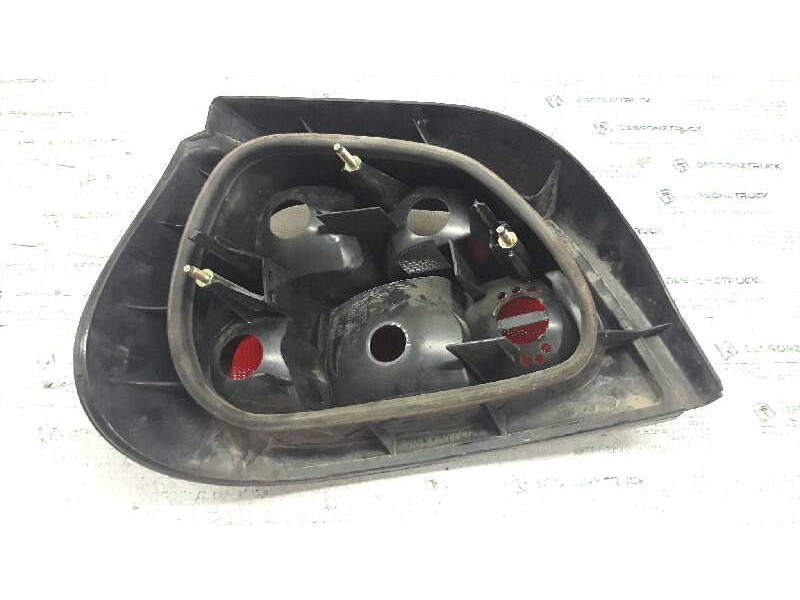 Recambio de piloto trasero derecho para renault megane i classic (la0) 1.9 d europa referencia OEM IAM   