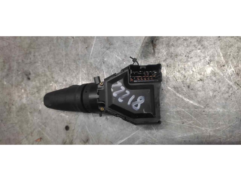 Recambio de mando limpia para nissan almera (n16/e) acenta referencia OEM IAM 25260AV770 12 PINS 