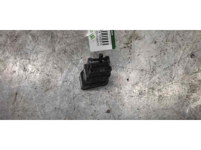 Recambio de warning para nissan almera (n16/e) acenta referencia OEM IAM 06016 7 PINS 