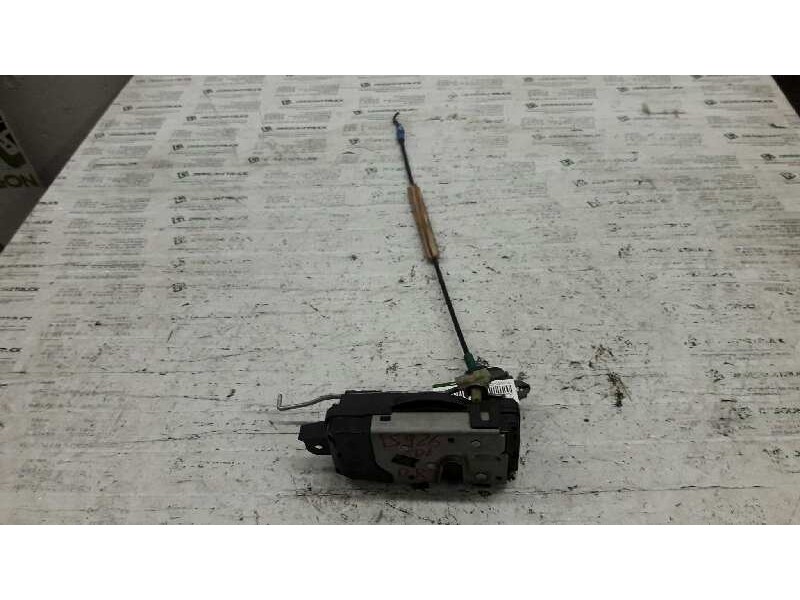 Recambio de cerradura puerta delantera derecha para opel zafira b 1.9 cdti referencia OEM IAM 13210749  