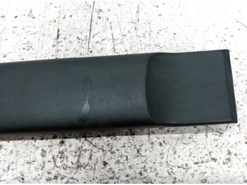 Recambio de moldura puerta delantera derecha para peugeot partner (s2) combi pro referencia OEM IAM 9620864377  