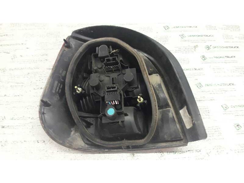 Recambio de piloto trasero derecho para renault scenic rx4 (ja0) 1.9 dci sportway referencia OEM IAM   