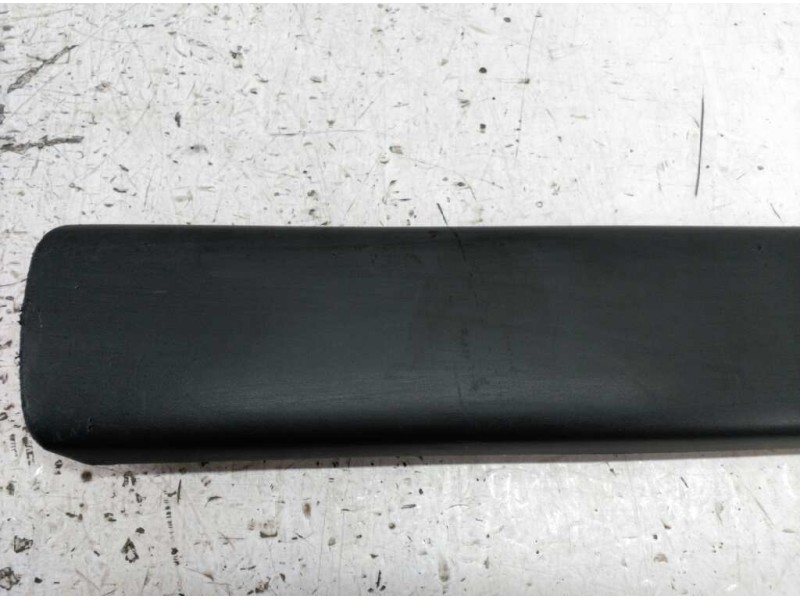 Recambio de moldura puerta delantera derecha para peugeot partner (s2) combi pro referencia OEM IAM 9620864377  