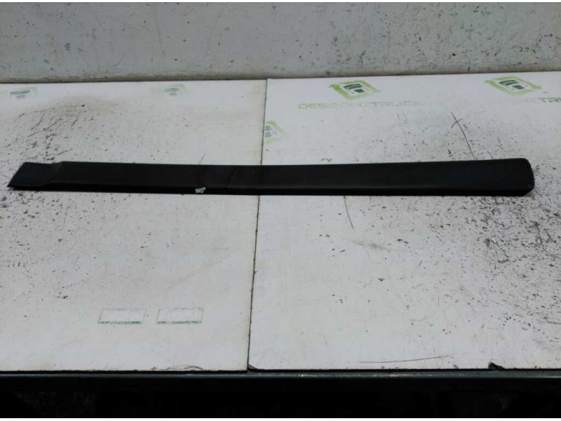 Recambio de moldura puerta delantera izquierda para peugeot partner (s2) combi pro referencia OEM IAM 9620864677  
