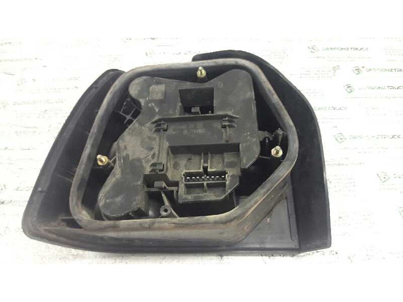 Recambio de piloto trasero derecho para renault 19 hatchback (b/c53) gtd referencia OEM IAM   